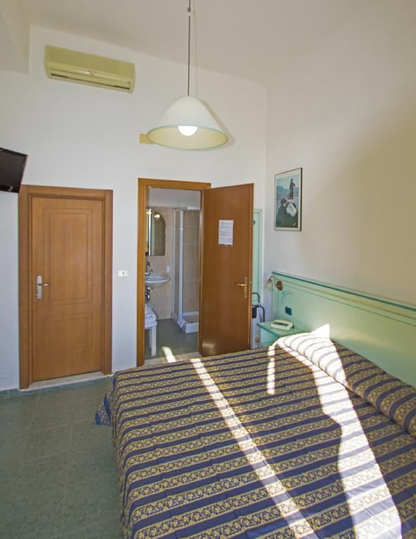 Hotel Baia Monterosso al Mare Room photo